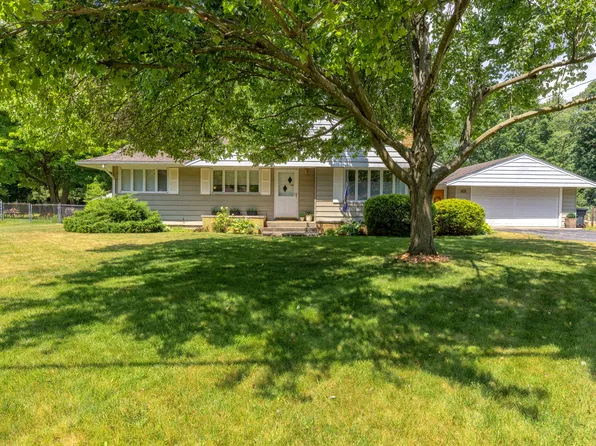 3745 Midway Ave, Kalamazoo, MI 49048