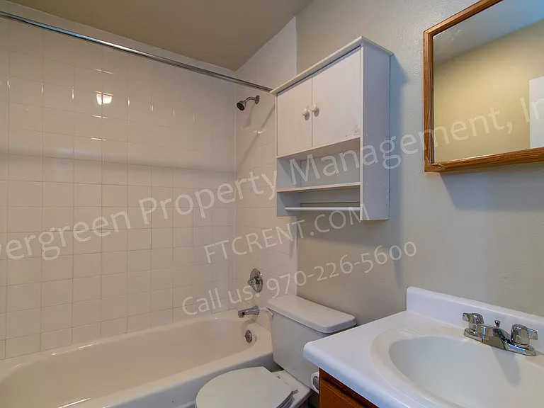 1931 Ross Ct — Photo 14