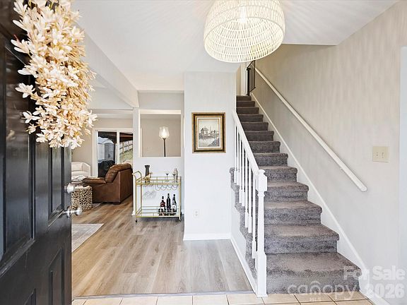 4th image of 10233 Fairway Ridge Rd