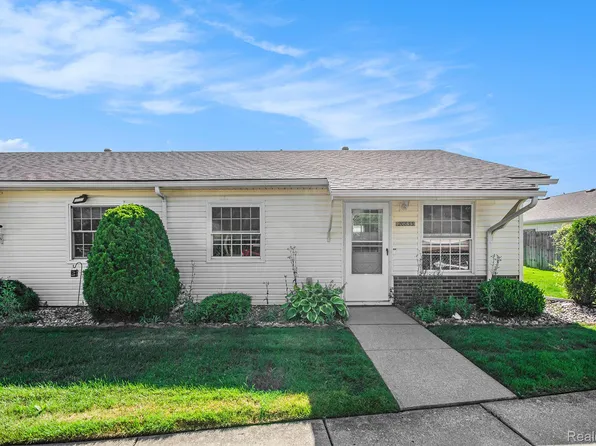 20833 Flora St, Roseville, MI 48066