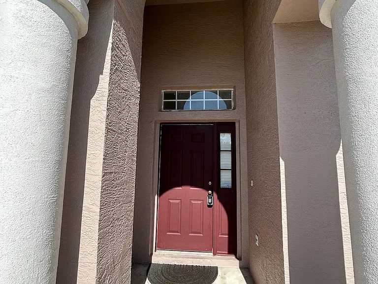 13367 Luxbury Loop — Photo 4