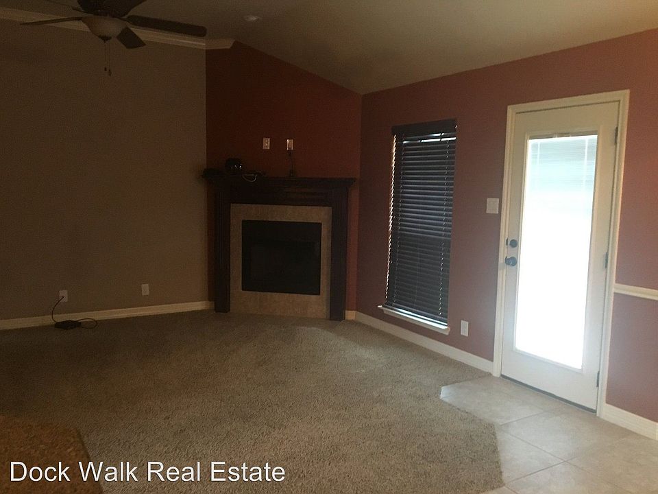 2nd image of 1113 Chaucer Ln