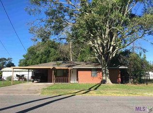 425 Palm St, Port Allen, LA 70767