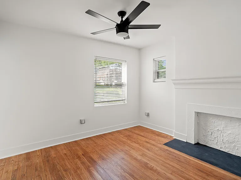 217 W 13th St #2B — Photo 9