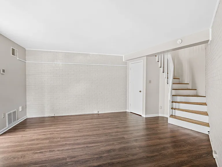 Foxtree Apartments — Photo 40