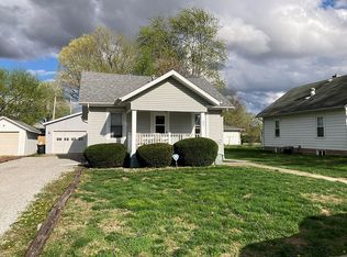 604 N 1st St, Effingham, IL 62401