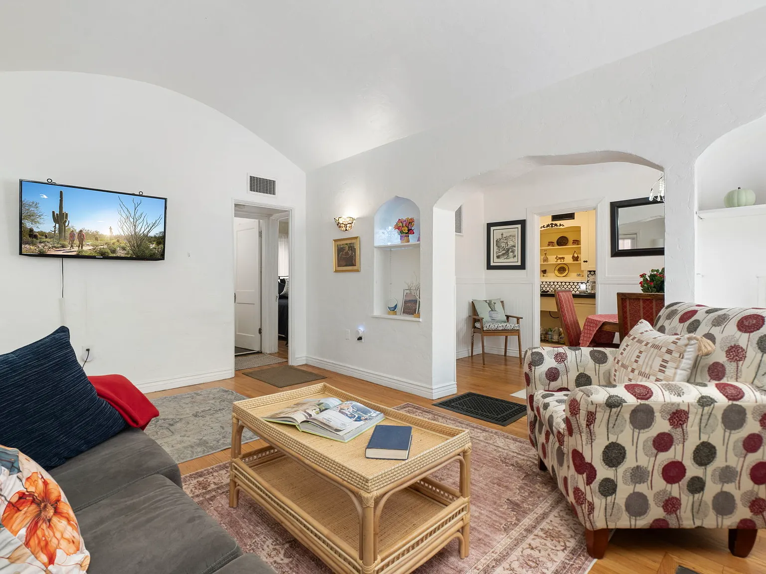 3 bed, 1650 sqft, $3,700 — Photo 4