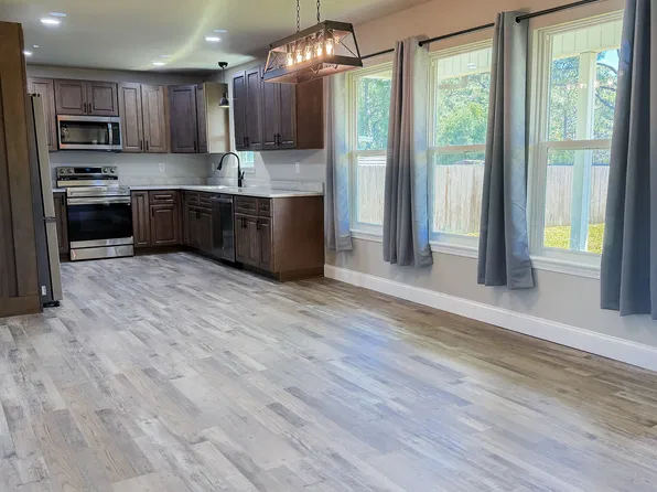 2124 Frontera St, Navarre, FL 32566