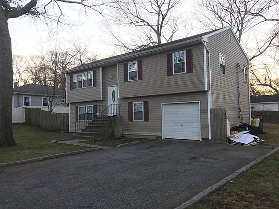 4th image of 50 Adirondack Dr