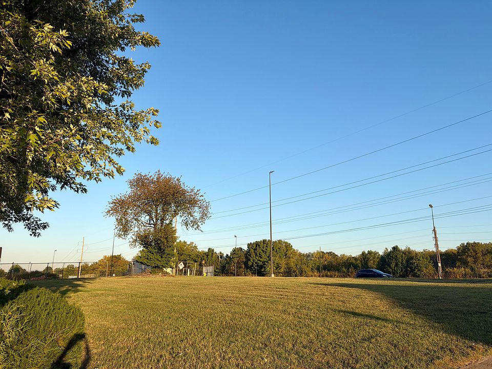 1st image of 3009 S Palisades Drive