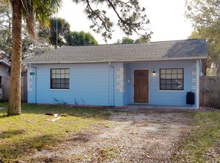 1586 Avocado Ave, Melbourne, FL 32935