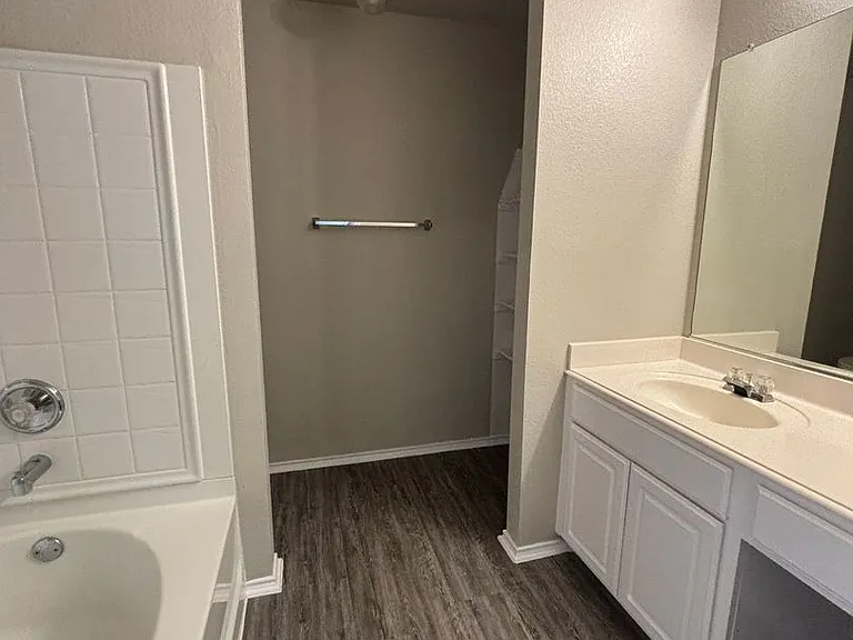 11405 Gloriosa Dr — Photo 14