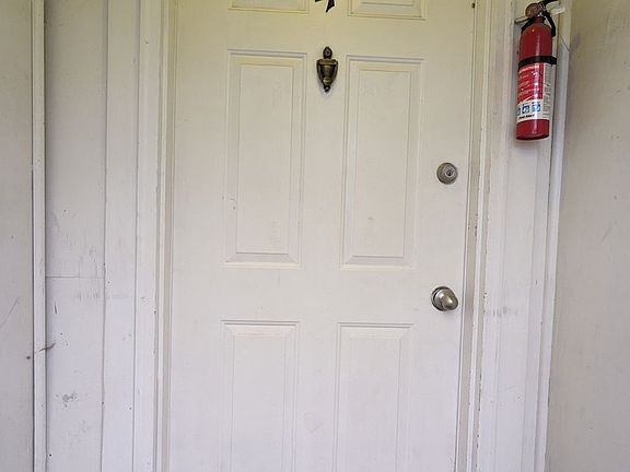 3rd image of 226 N Line St #4