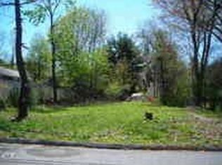 10 Halsey Dr, Old Greenwich, CT 06870