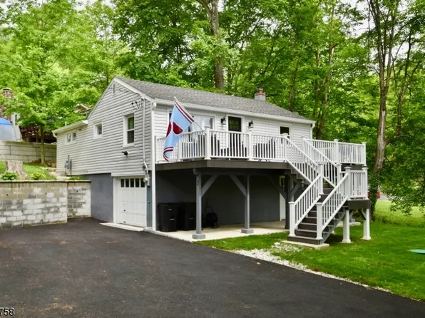 2 S Parkway, Jefferson Twp., NJ 07885