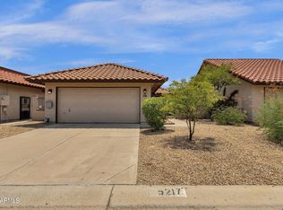 5217 E Half Moon Dr, Phoenix, AZ 85044