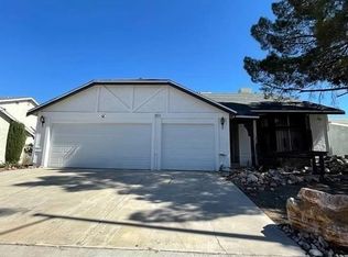 321 Bent Creek Dr, Las Vegas, NV 89107