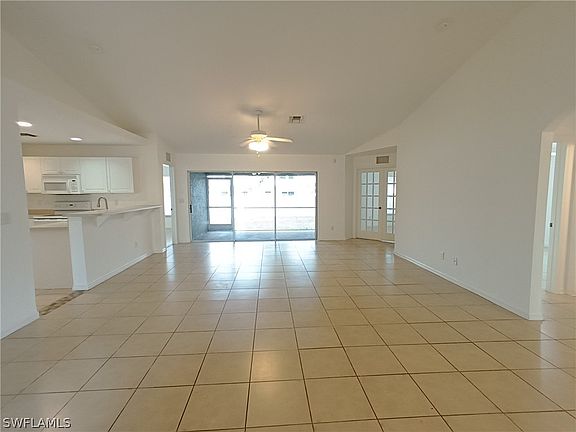 3rd image of 1133 SW 31st Ter