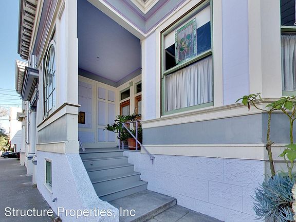 5th image of 272 9th Ave #272B