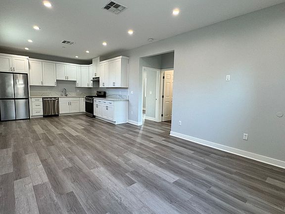 2nd image of 10632 Haskell Ave