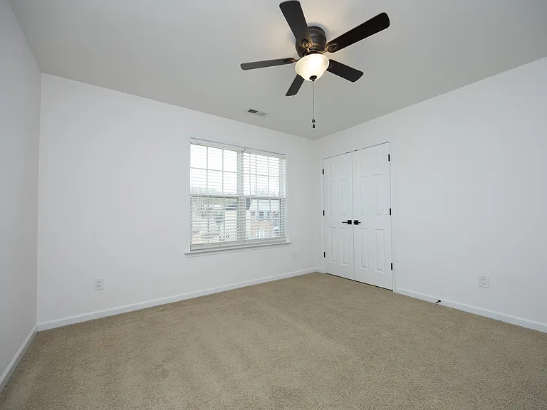 1428 White Opal Dr — Photo 29