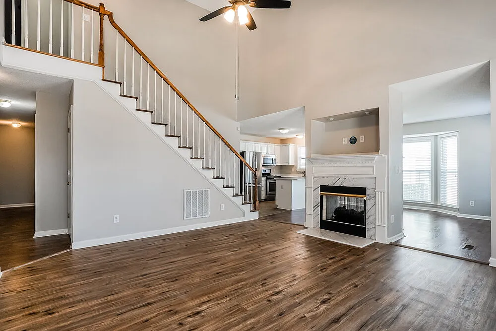 4 bed, 3.0 bath, 2200 sqft, $3,060 — Photo 4