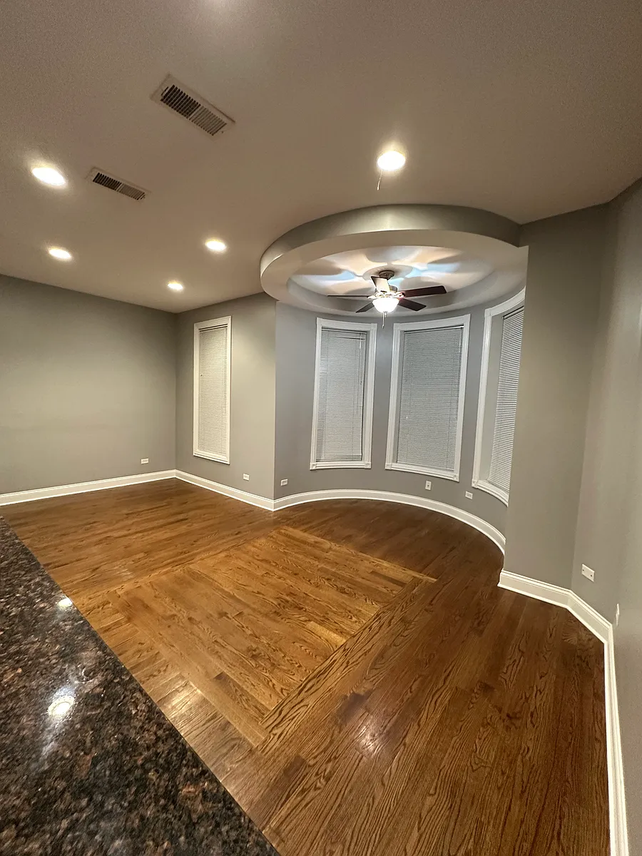 Building Photo - 4111 S Indiana Ave #2