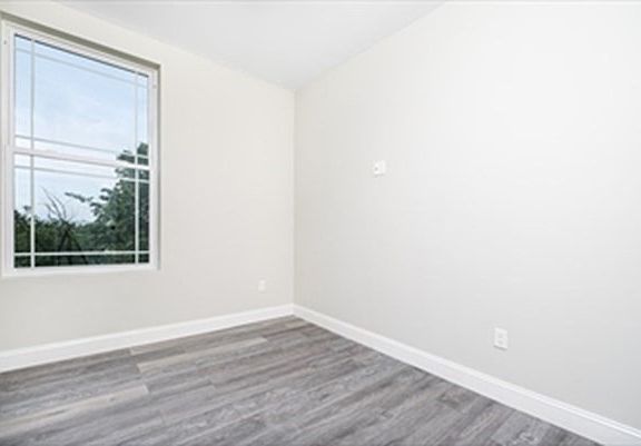 5th image of 83 Bradstreet Ave APT 4