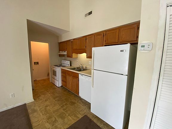 2nd image of 1612 Westen St #85