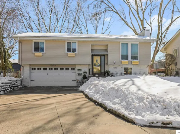 15915 Martha Cir, Omaha, NE 68130