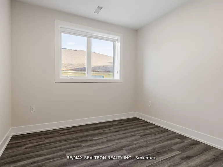 560 Finch Ave W #BASEMENT — Photo 22