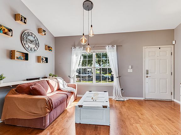 3rd image of 1409 Sherborn Ct S