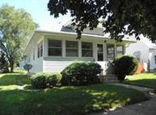 1036 Newton St, Waterloo, IA 50703