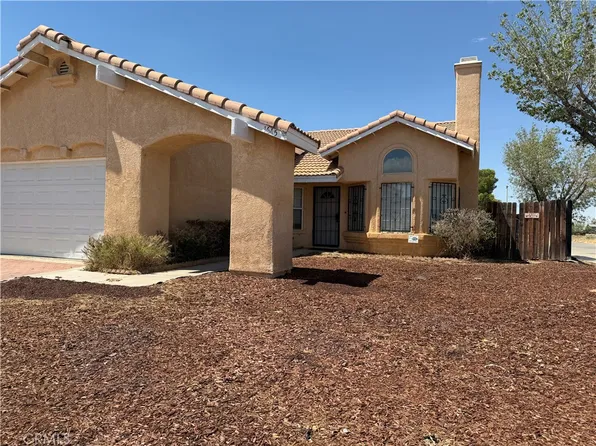 1645 E Kettering St, Lancaster, CA 93535