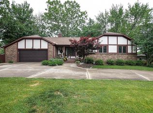 3297 E Lost Bridge Rd, Decatur, IL 62521