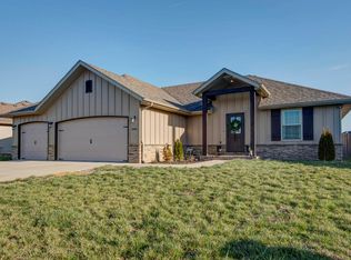 5565 W Pine St, Springfield, MO 65802