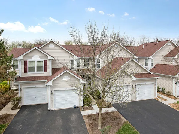 151 Polaris Dr, Lake In The Hills, IL 60156