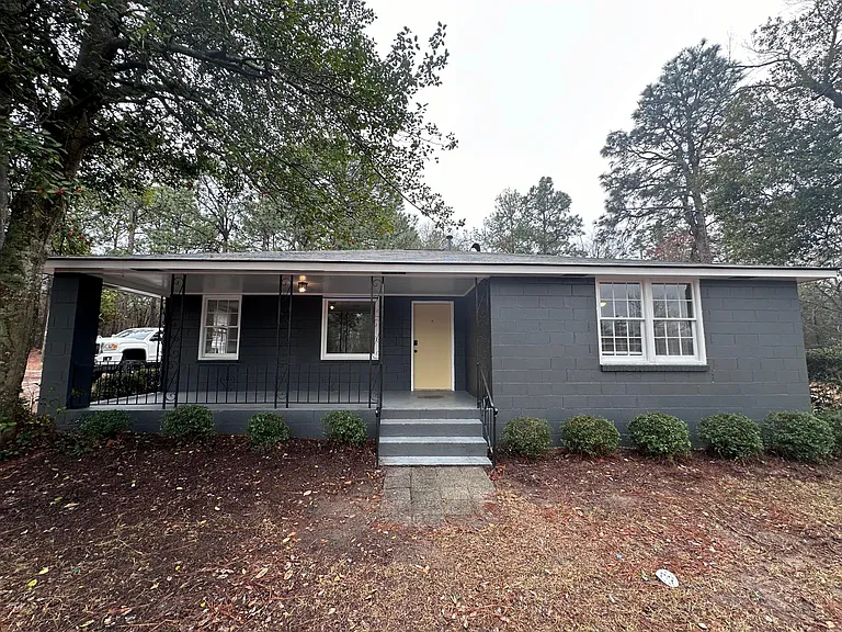 645 Two Notch Rd — Photo 4