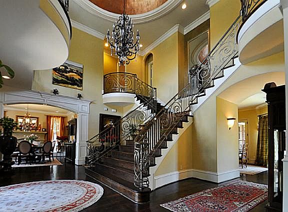 4th image of this home