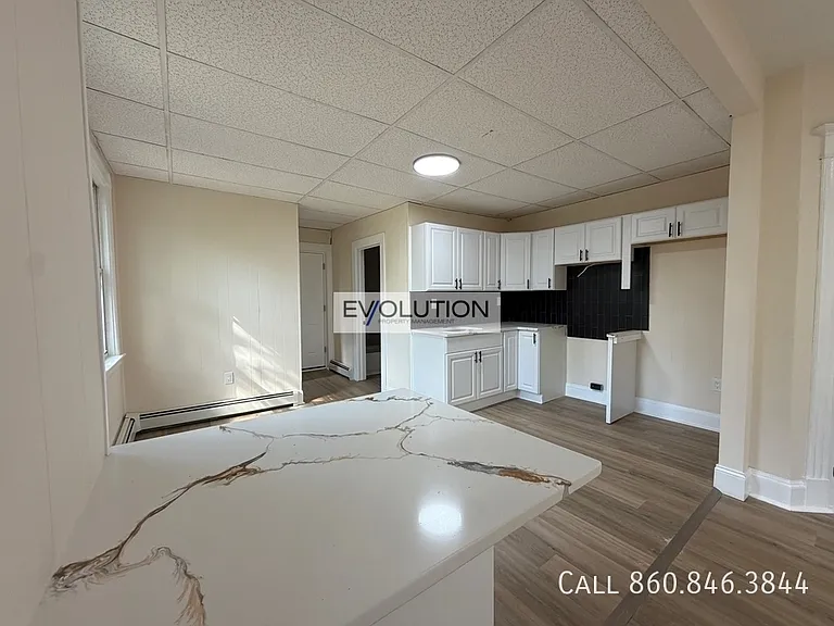 906 Park St #2W — Photo 3