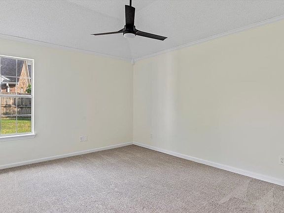 4th image of 2220 Valley Edge Dr