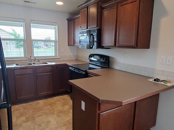 5th image of 1348 E Deborah St