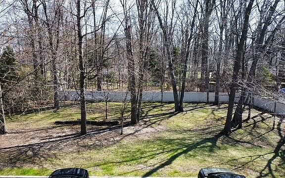 4th image of 16874 Farmington Rd