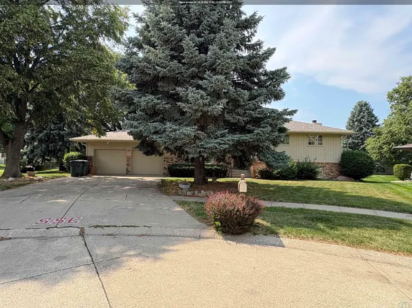 105 Burning Tree Cir, South Sioux City, NE 68776