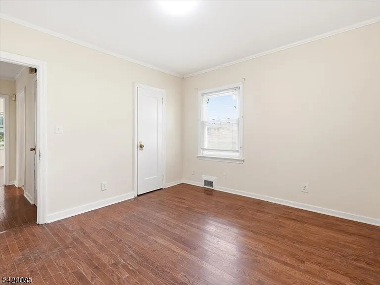 95 Sycamore Ave — Photo 8