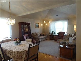 2nd image of 1147 Fairway Dr