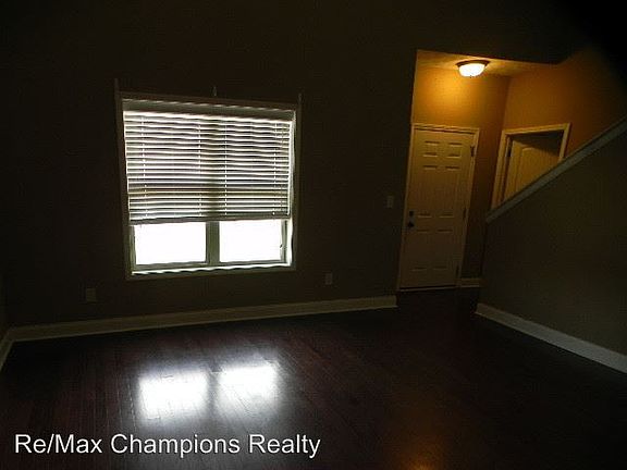 4th image of 3002 Nancy Dr