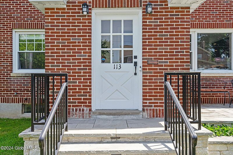 2nd image of 113 Fleetwood Avenue