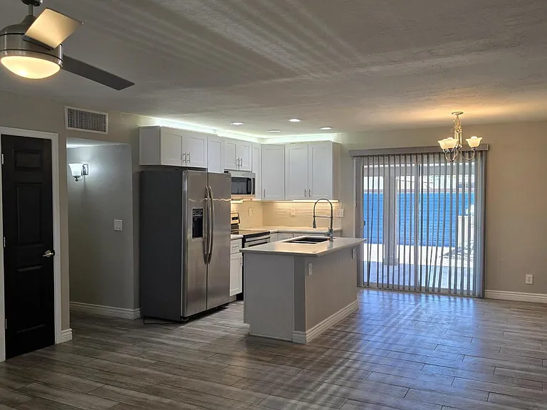 1133 E Butler Dr — Photo 11