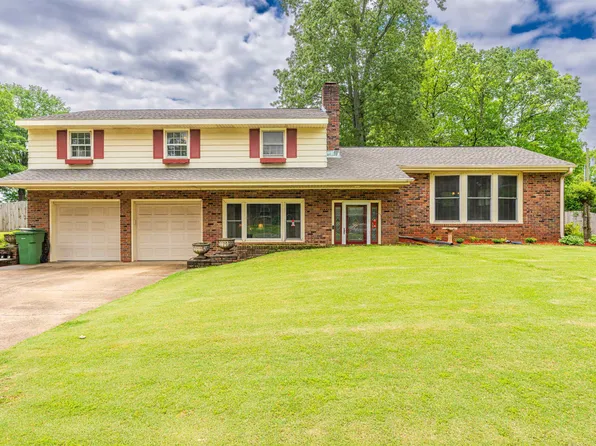 1810 Marietta Ave, Muscle Shoals, AL 35661